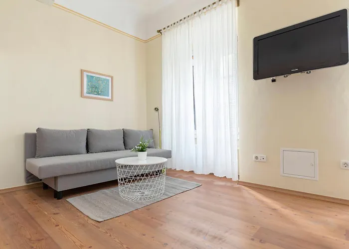 Apartamento By The Walnut Tree Liubliana